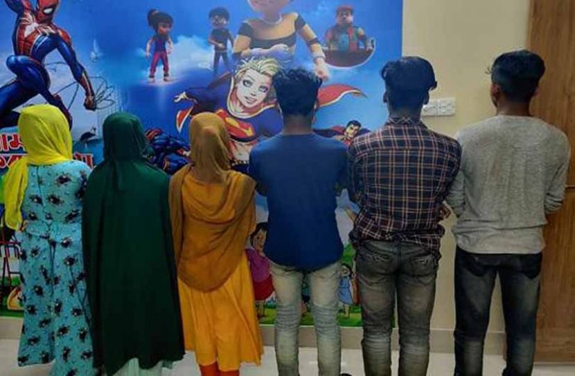 বিয়ের শখ মিটল না ঢাকার ছয় স্কুল শিক্ষার্থীর